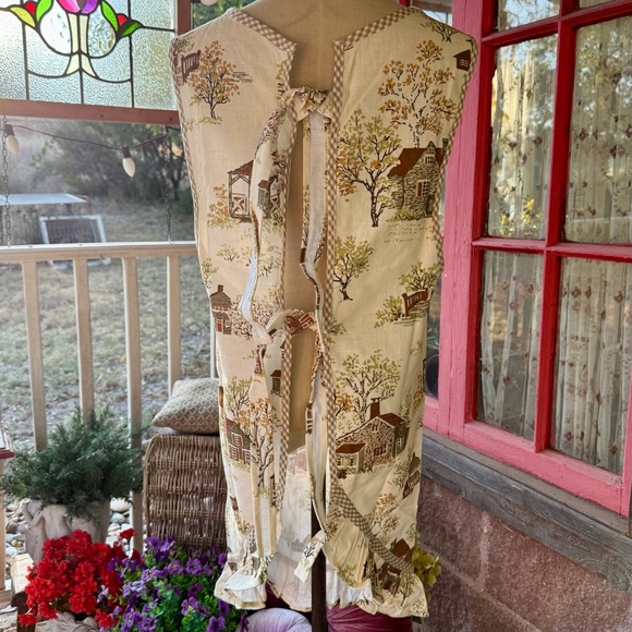 50 Years On The Prairie Farmhouse Apron - Picture 9 of 12